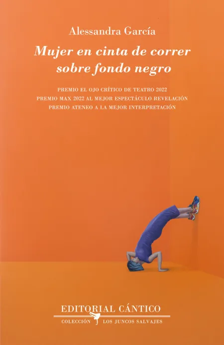 Mujer en Cinta de Correr Sobre Fondo Negro