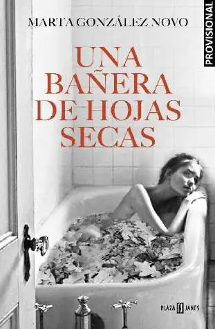 Una Bañera con Hojas Secas