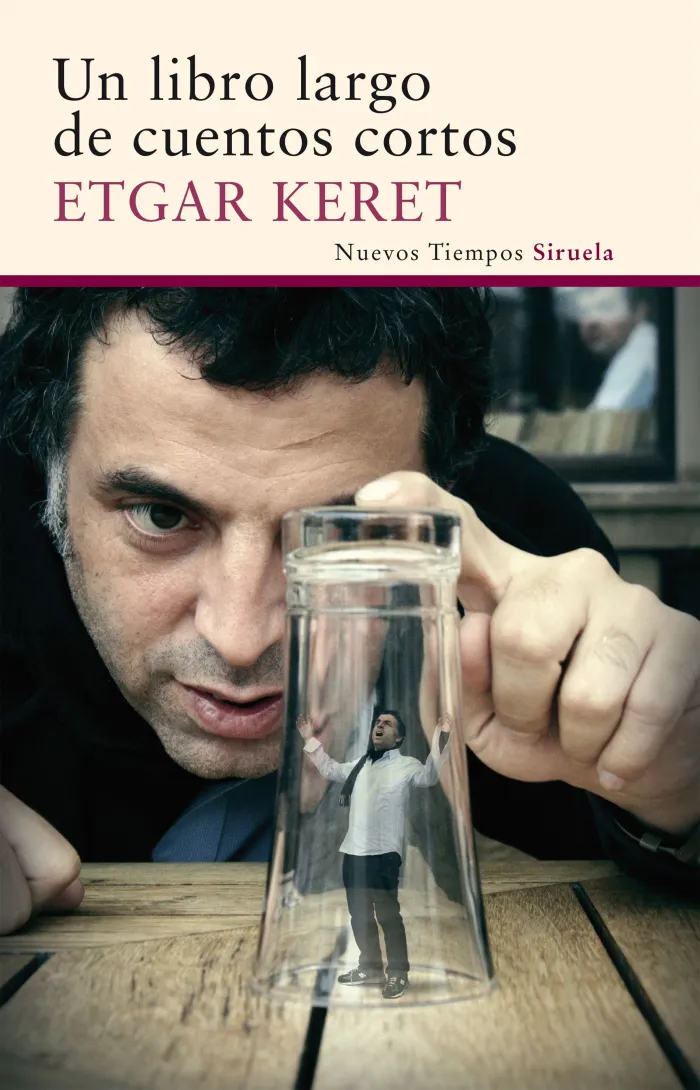 Un Libro Largo de Cuentos Cortos