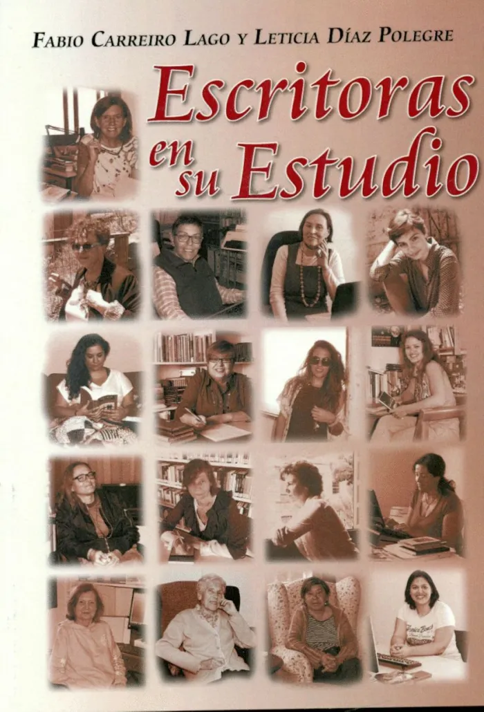 Escritoras en Su Estudio